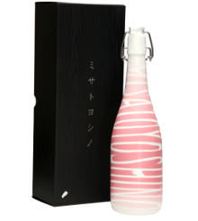 桜酵母ミサトヨシノ純米大吟醸　デザインボトル